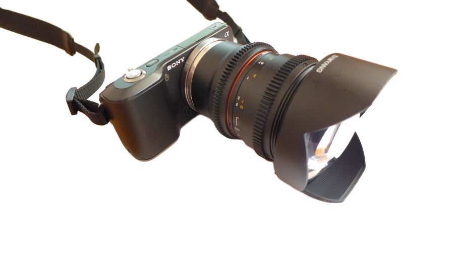 Samyang 14mm T3.1 ED AS IF UMC VDSLR Sony-E с камерой