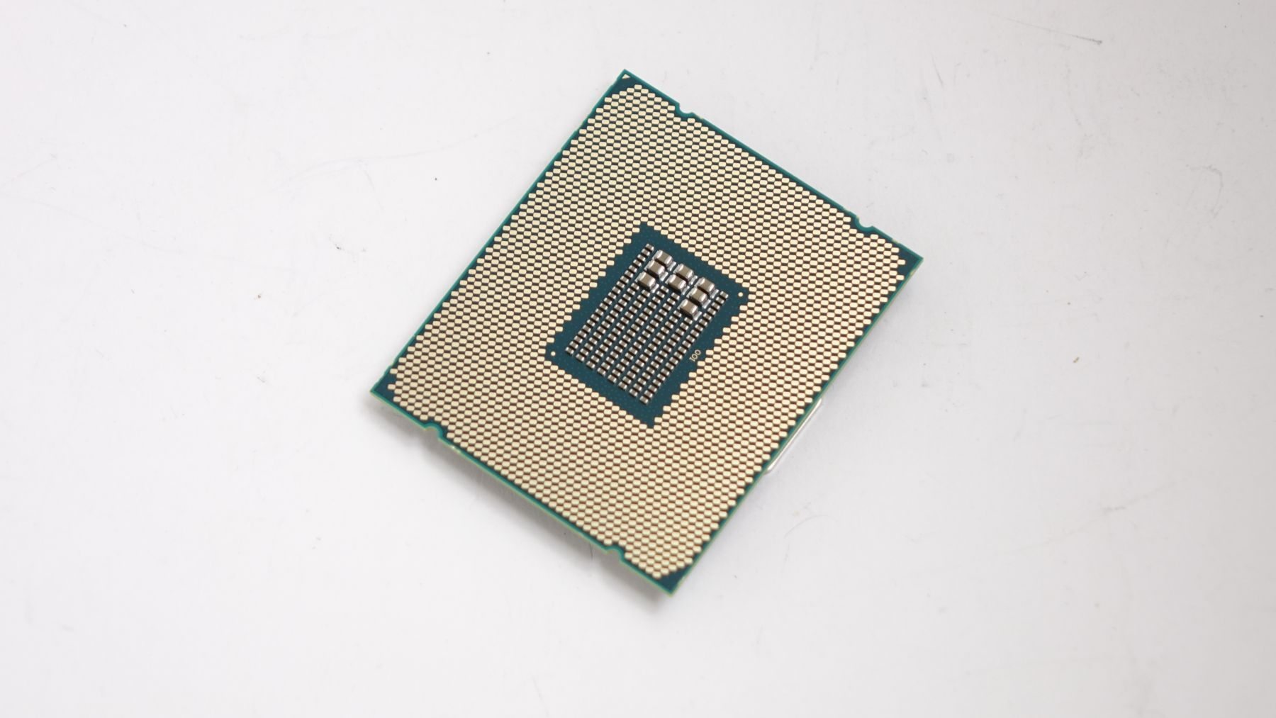 Intel Xeon E5-2609 v4 hero