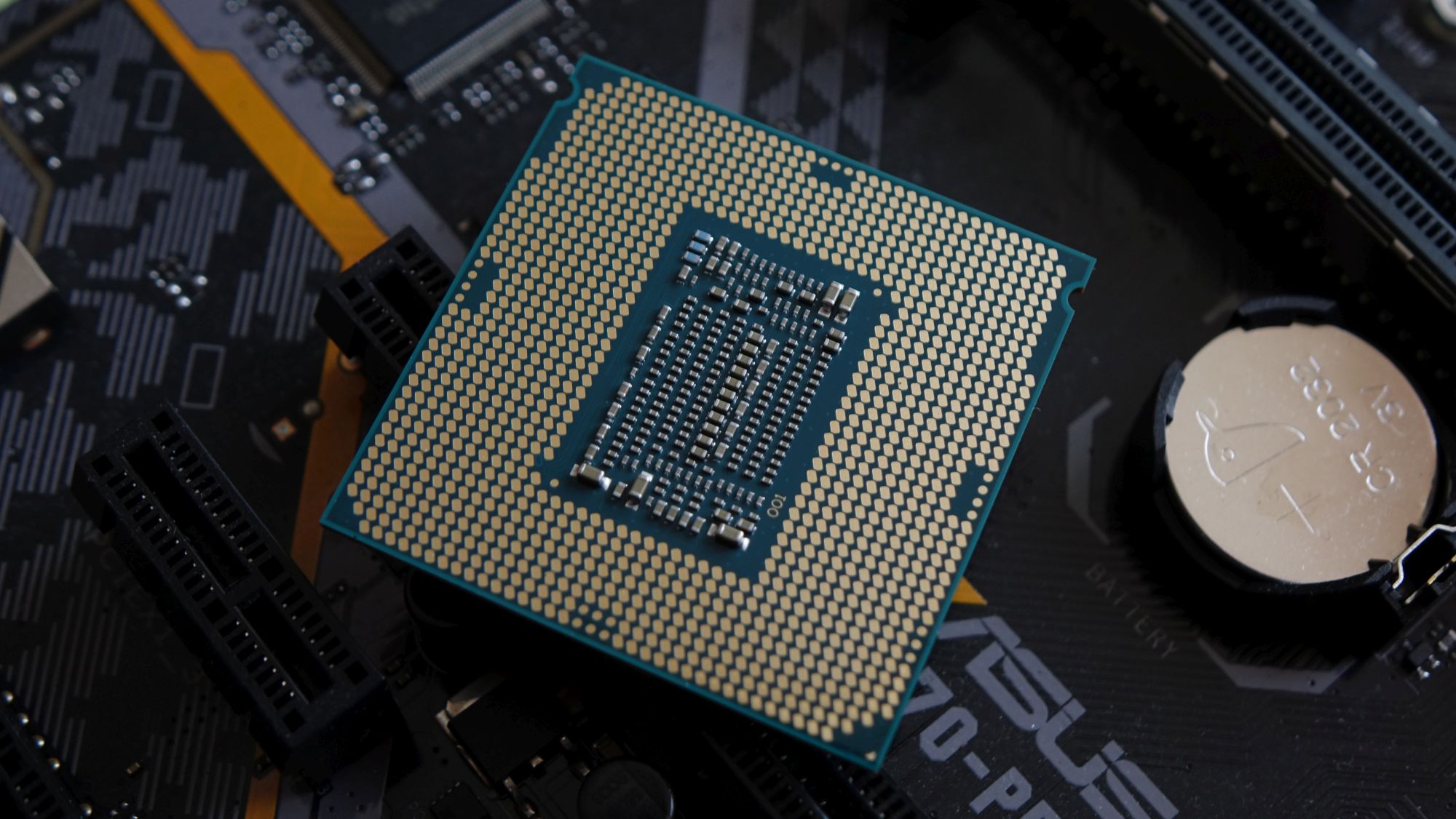Intel Core i7-8700K контакты