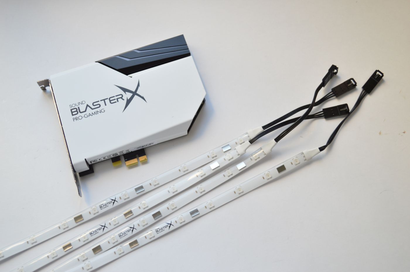 BlasterX AE-5 Plus Pure Edition комплект