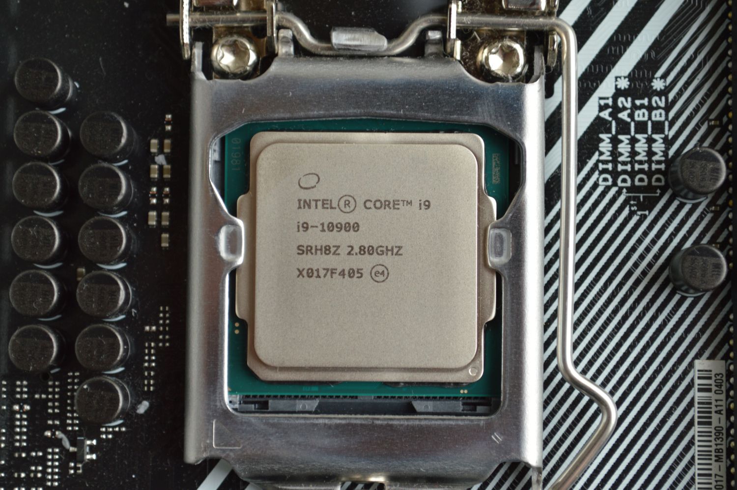 Intel core i9 10900. Процессор i9 10900k. Процессор Intel Core i9-10900. Процессор Intel Core i9 10900x, OEM. Процессор Intel Core i9-10900kf Box.