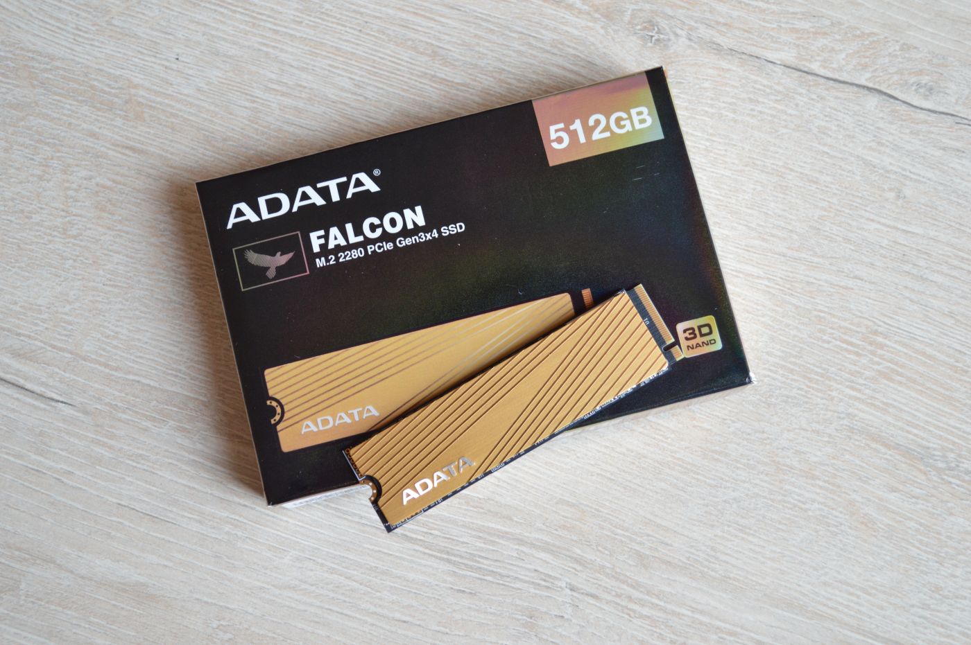 ADATA Falcon 512 Гбайт коробка