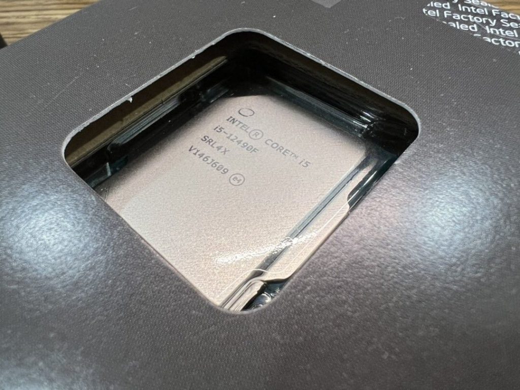 Intel Core i5-12490F