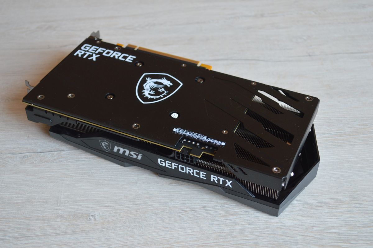 MSI GeForce RTX 3050 Gaming X 8G бэкплейт