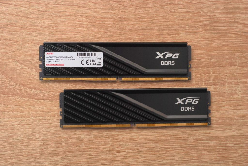 ADATA XPG Lancer Blade DDR5-6000 32 Гбайт (AX5U6000C3016G-DTLABBK)